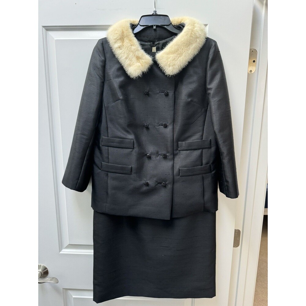 Vintage 1950s Silk Dress Suit With Double Breasted Fur Collar‎ Jacket 2 Pieces